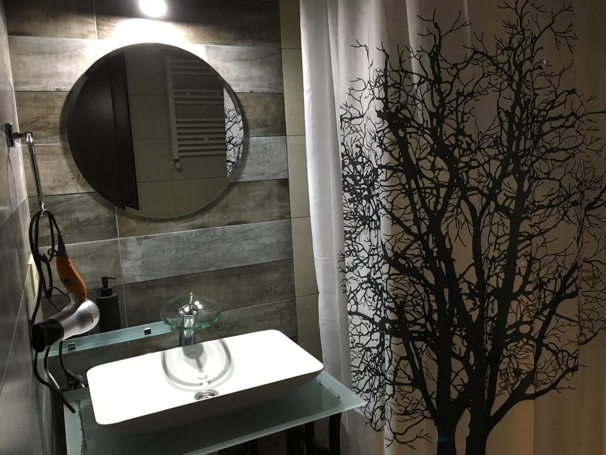 Tbilisi Loa Apartment ภายนอก รูปภาพ