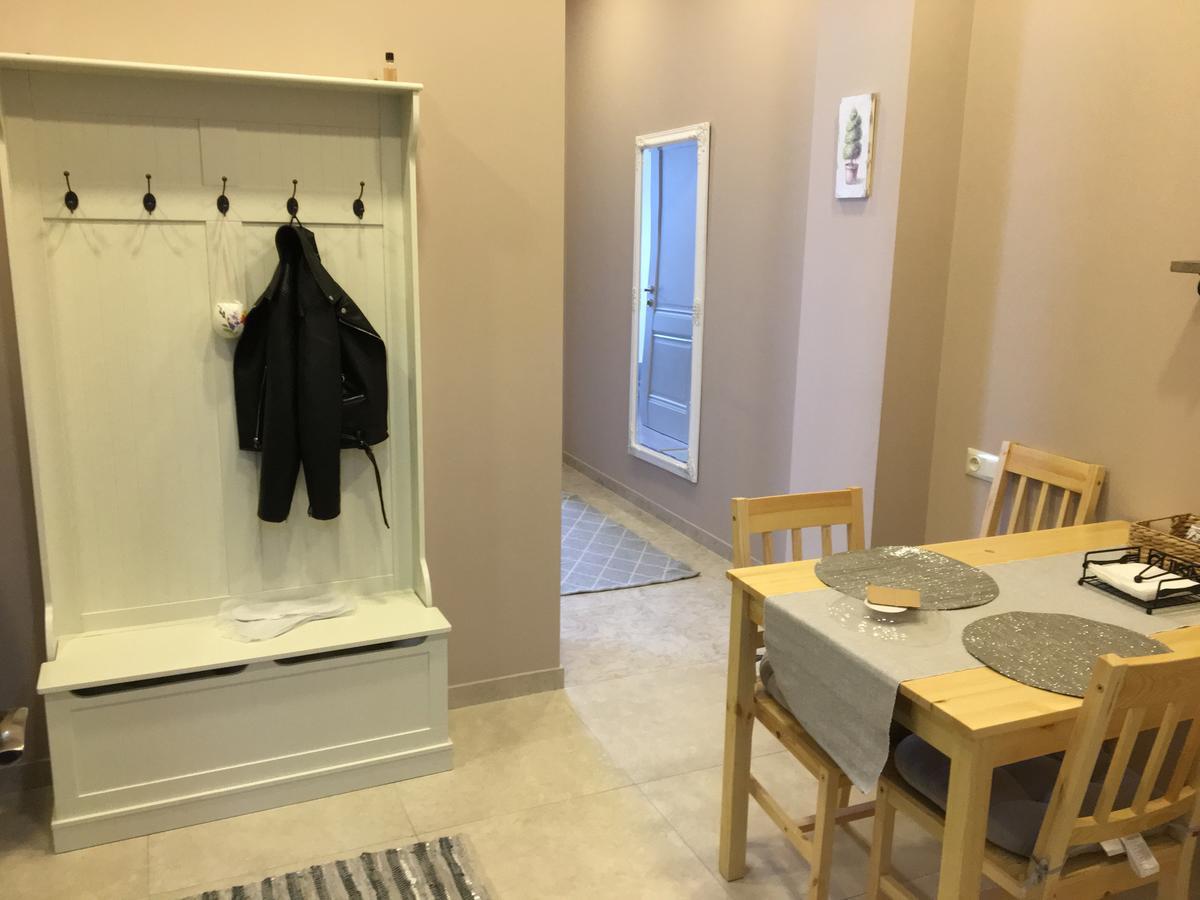 Tbilisi Loa Apartment ภายนอก รูปภาพ