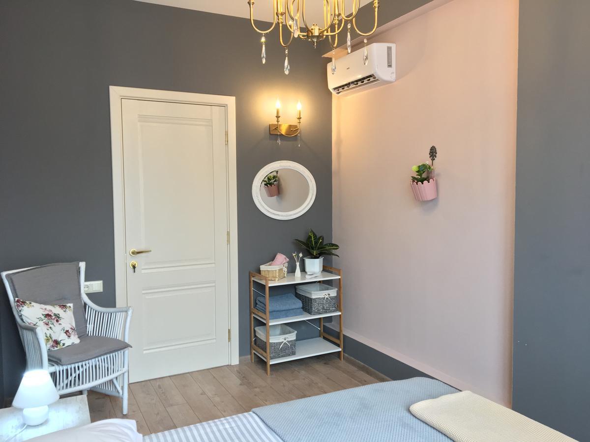 Tbilisi Loa Apartment ภายนอก รูปภาพ