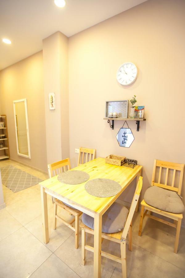 Tbilisi Loa Apartment ภายนอก รูปภาพ
