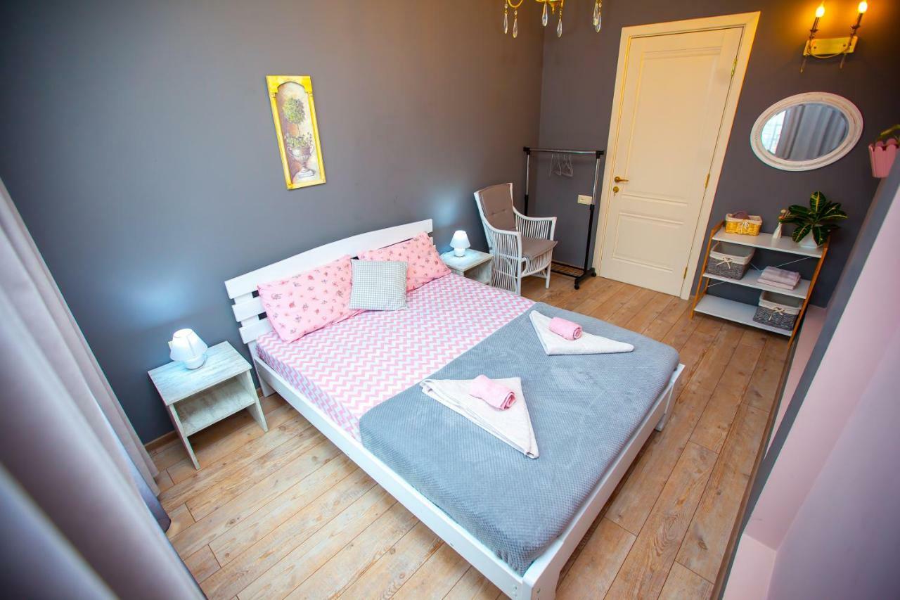 Tbilisi Loa Apartment ภายนอก รูปภาพ